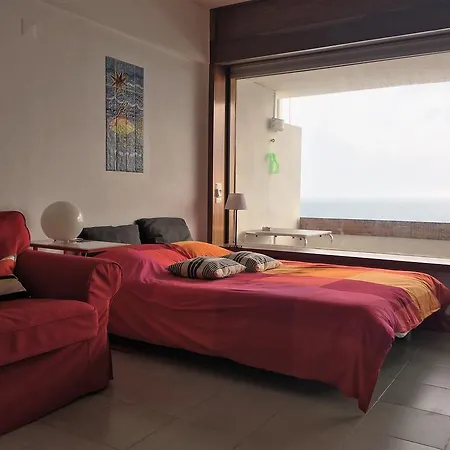 Studio Over The Beach